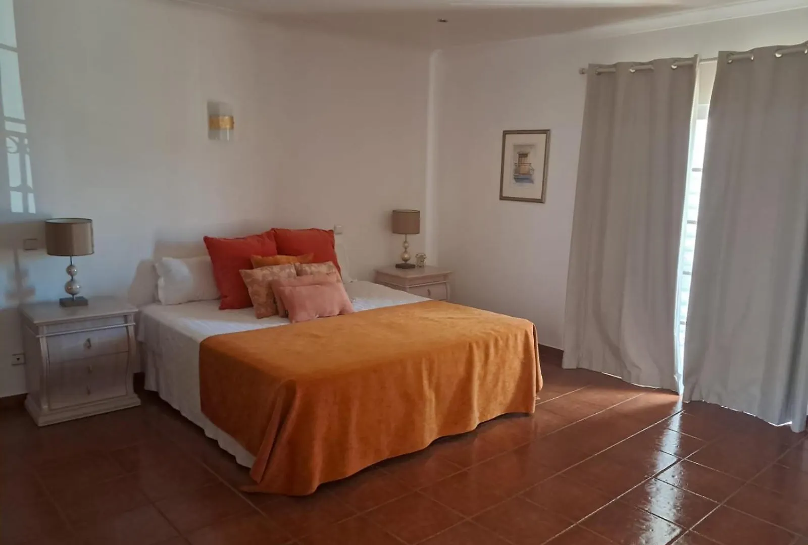 Dona Ana Guesthouse Lagos Gasthof